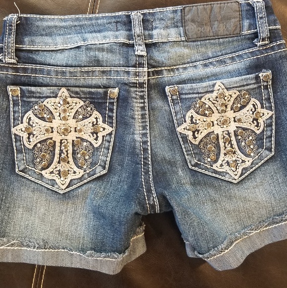 Rhinestone cross shorts - Picture 2 of 2